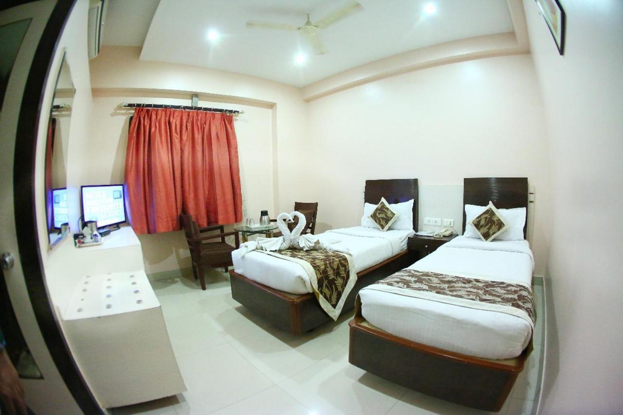 Fabexpress Tourist Plaza Hyderabad Exterior foto