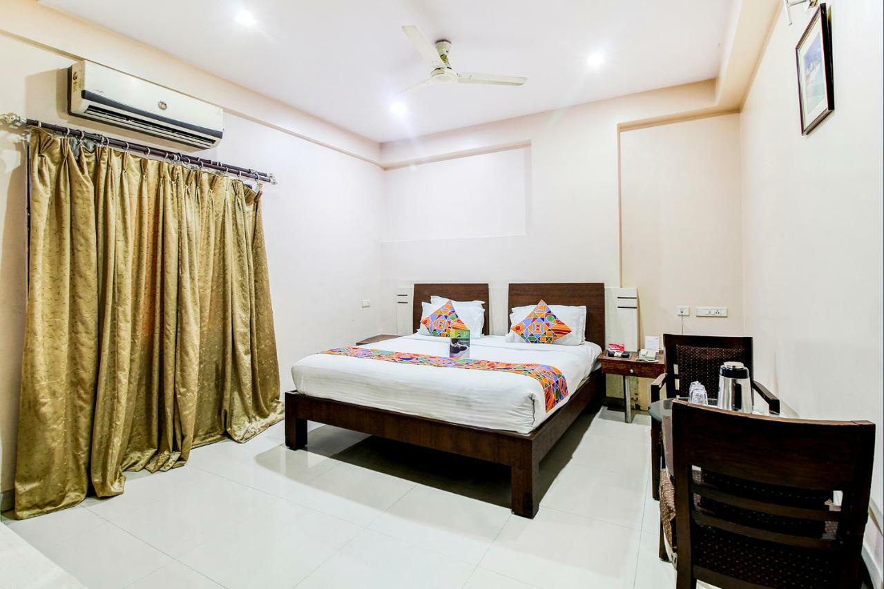 Fabexpress Tourist Plaza Hyderabad Exterior foto
